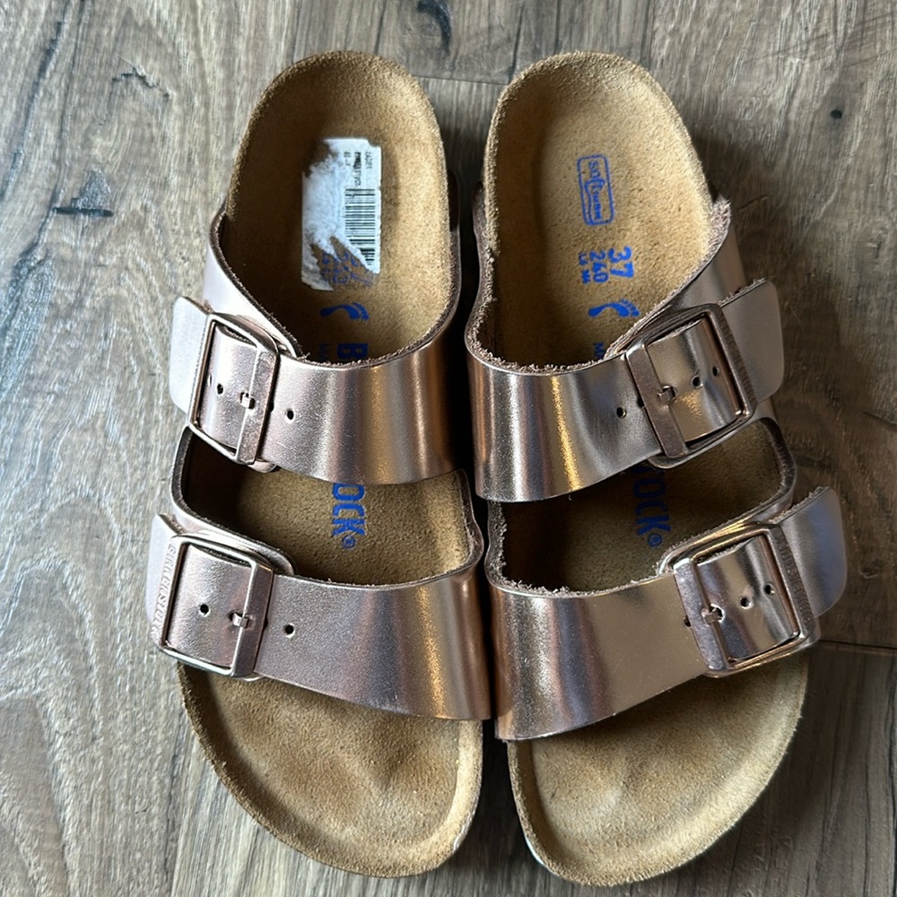 Birkenstock  Arizona Soft Footbed - Metallic Copper Leather (size 37)